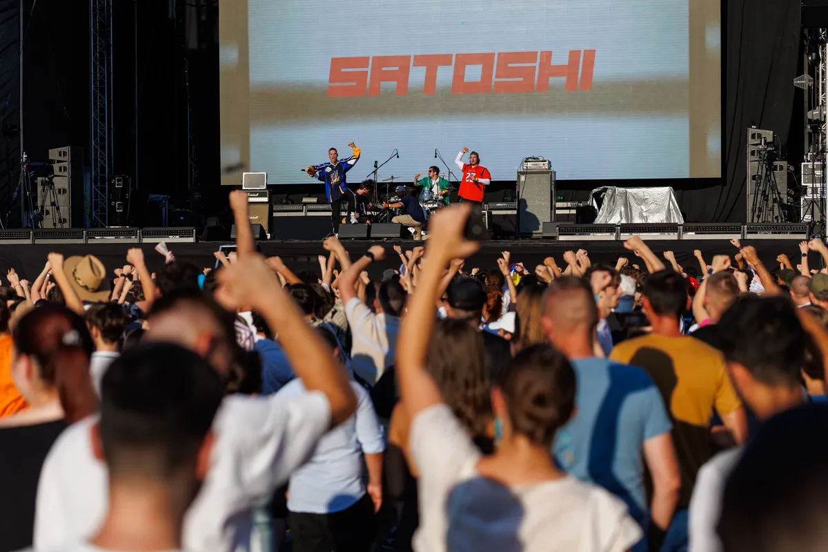 Satoshi, concert, main stage, I.C. Brătianu Blvd., photo credit: Florin Gherasim