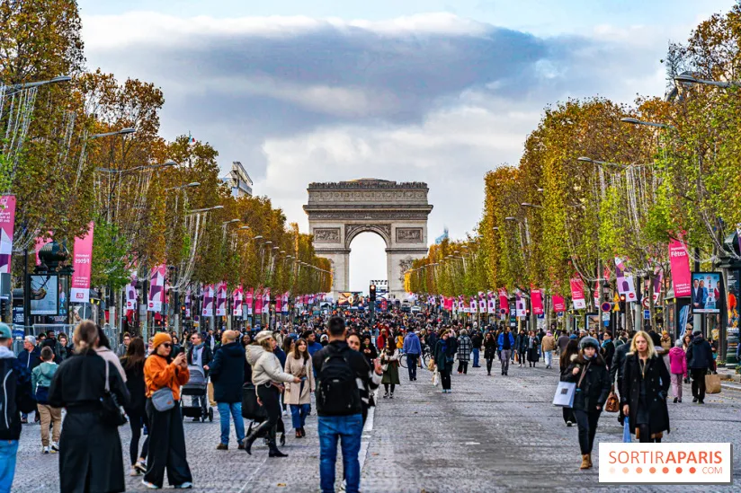 Paris (France): The Champagne-Élysées Boulevard is periodically transformed into a pedestrian zone, becoming a massive venue for fitness events, outdoor yoga, and cycling races organized in partnership with local sports associations. Photo source: sortiraparis.com