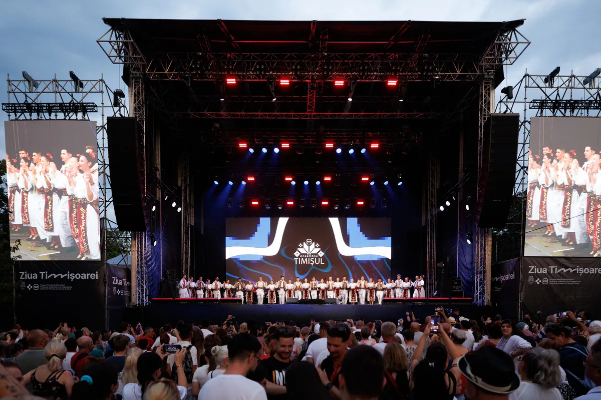 Folklore show “The Timișul Ensemble and Guests,” Sunday, August 2, 2026, I.C. Brătianu Boulevard, photo credit: Andra Usvat